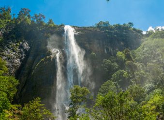 Bambarakanda Falls